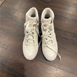 Sorel Women's Out-And-about Cream High-Top wedge sneakers